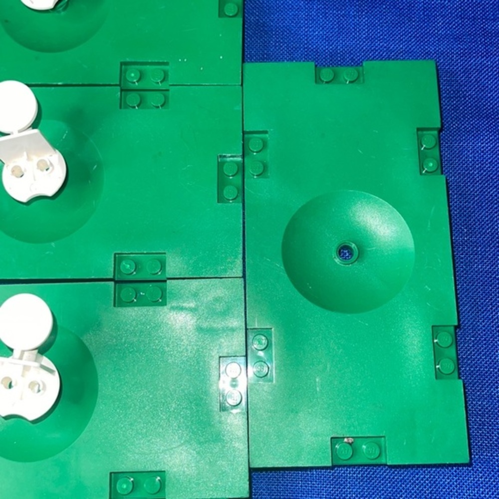 LEGO 6x 30489 8 X 16 X 1 1/3 W/ CUTOUT SOCCER SPORTS FIELD BASE PLATE 3 Holders. - Picture 5 of 5